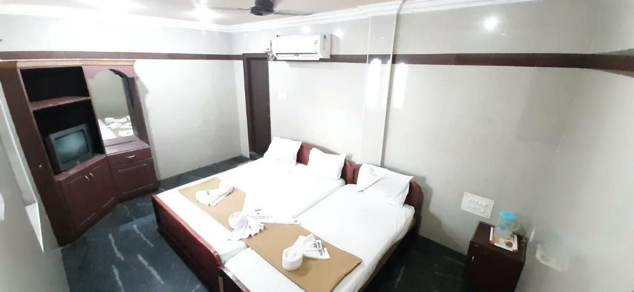 Hotel Prakash Rāmeswaram Esterno foto