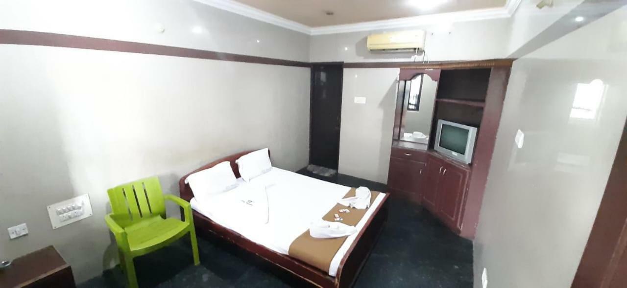 Hotel Prakash Rāmeswaram Esterno foto